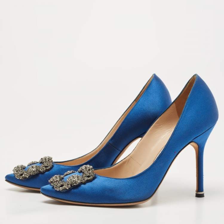 Pre Owned Manolo Blahnik Blue Satin Hangisi Pumps Size 37