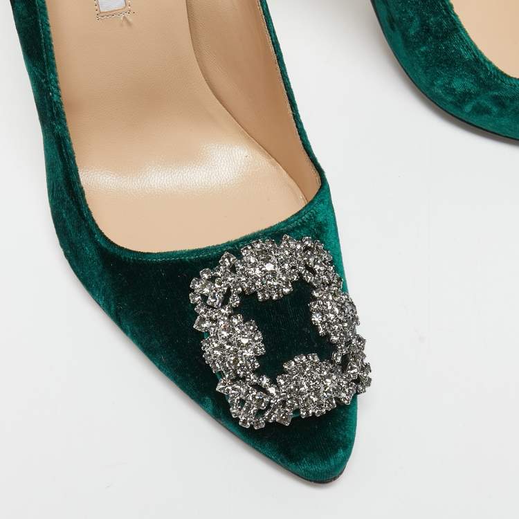 Pre Owned Manolo Blahnik Green Velvet Hangisi Crystal Embellished Pumps Size 39