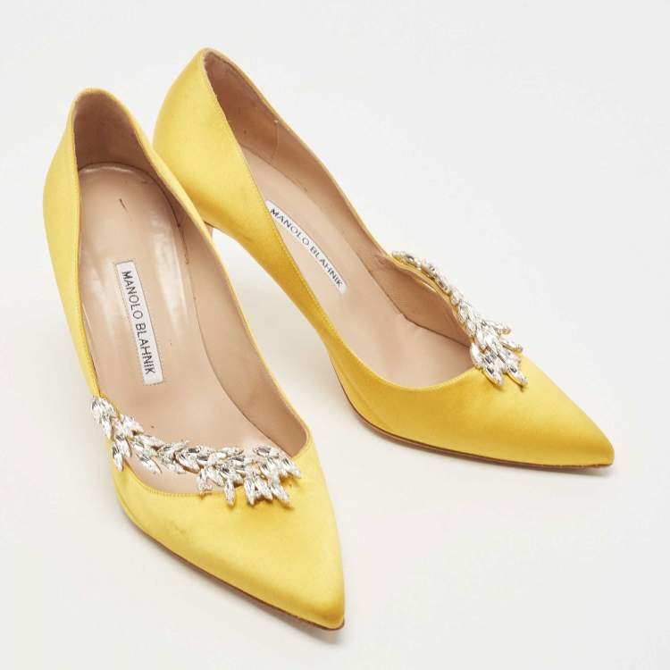 Pre Owned Manolo Blahnik Yellow Satin Crystals Embellished Nadira Pumps Size 40