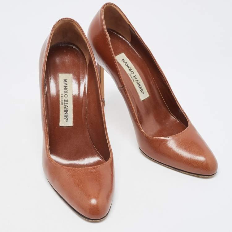 Pre Owned Manolo Blahnik Brown Leather Round Toe Pumps Size 38