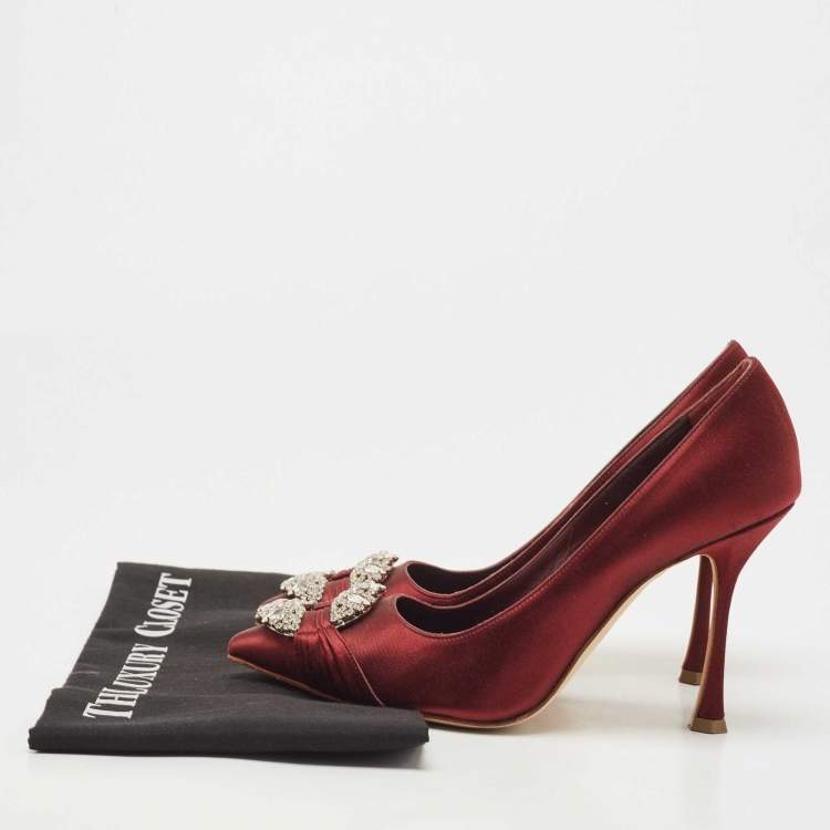 مملوكة مسبقًا Manolo Blahnik Burgundy Satin Tartonacri Pumps Size 36.5
