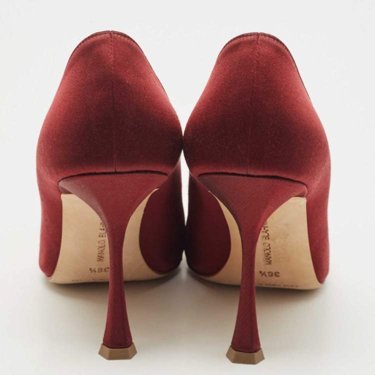 مملوكة مسبقًا Manolo Blahnik Burgundy Satin Tartonacri Pumps Size 36.5