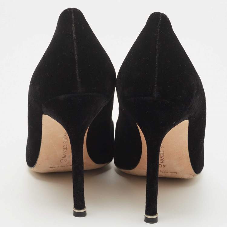 Pre Owned Manolo Blahnik Black Velvet  Hangisi Pumps Size 40