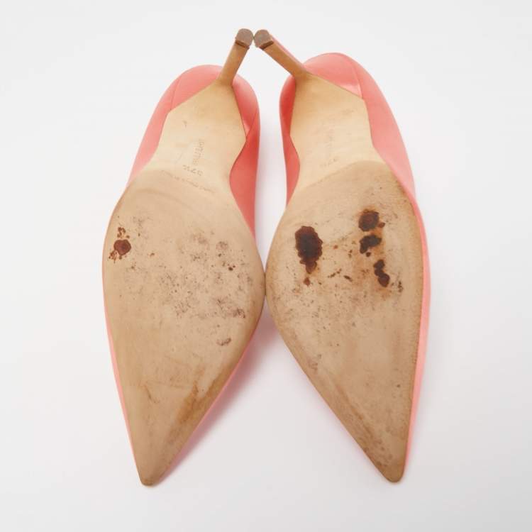 مملوكة مسبقًا Manolo Blahnik Pink Satin Pointed Toe Pumps Size 37.5