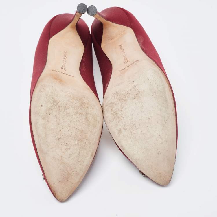 Pre Owned Manolo Blahnik Burgundy Satin Hangisi Pumps Size 38