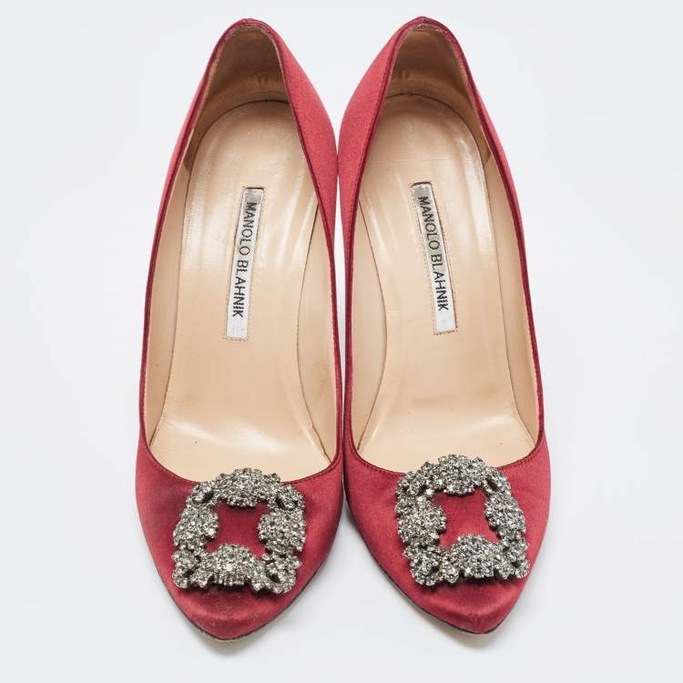 Pre Owned Manolo Blahnik Burgundy Satin Hangisi Pumps Size 38