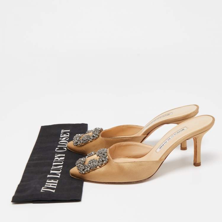 Pre Owned Manolo Blahnik Beige Satin Hangisi Sandals Size 36.5