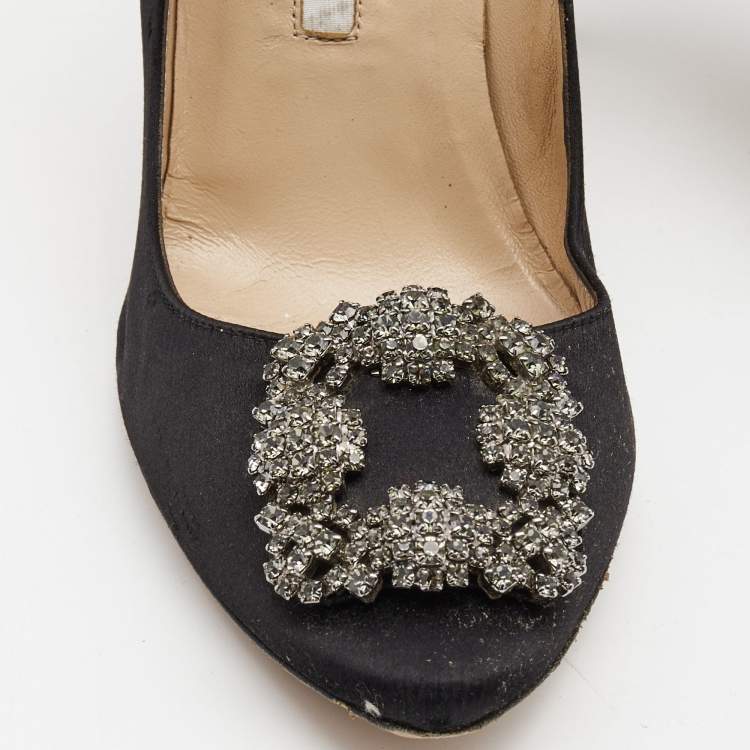 مملوكة مسبقًا Manolo Blahnik Black Satin Hangisi Pumps Size 38