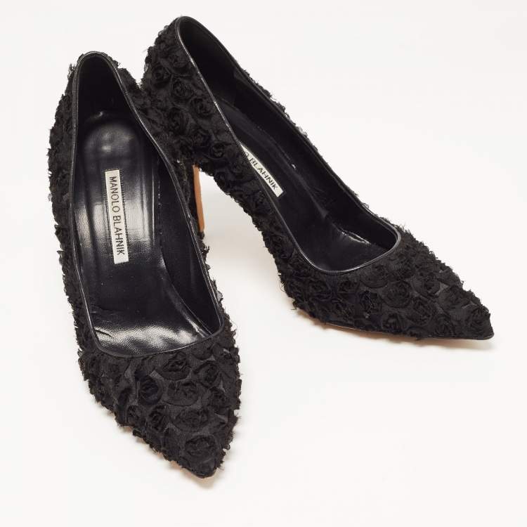 Pre Owned Manolo Blahnik Black Floral Lace Pointed Toe Pumps Size 39