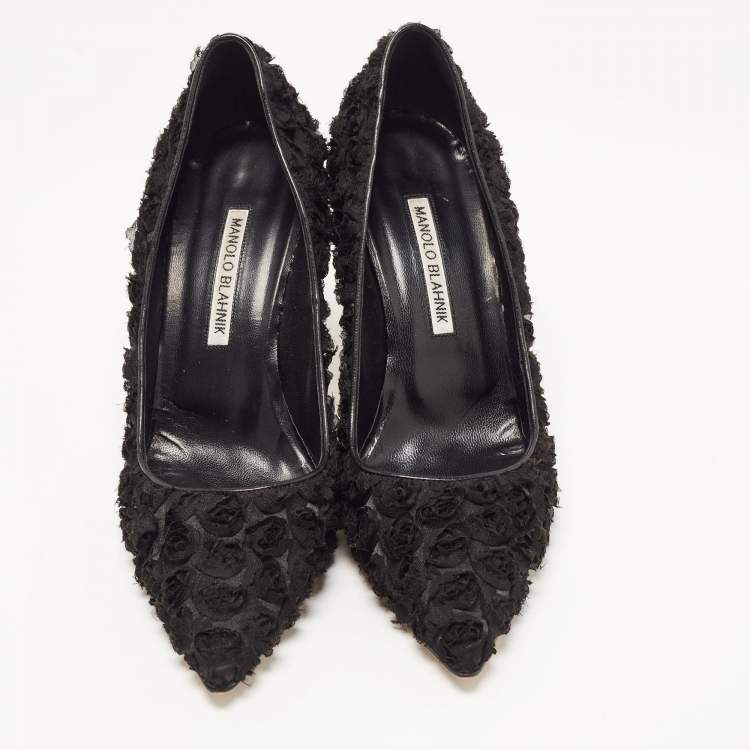 Pre Owned Manolo Blahnik Black Floral Lace Pointed Toe Pumps Size 39