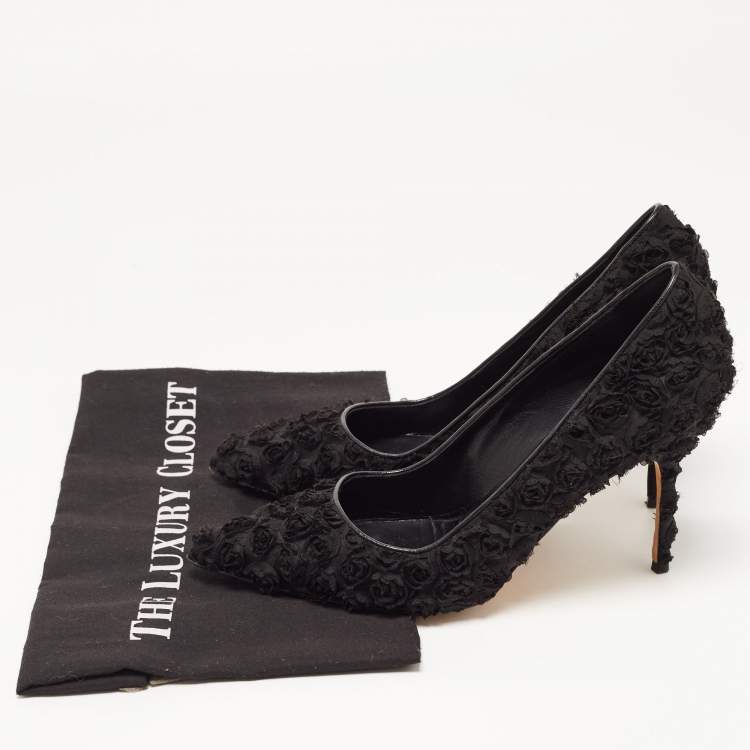 Pre Owned Manolo Blahnik Black Floral Lace Pointed Toe Pumps Size 39