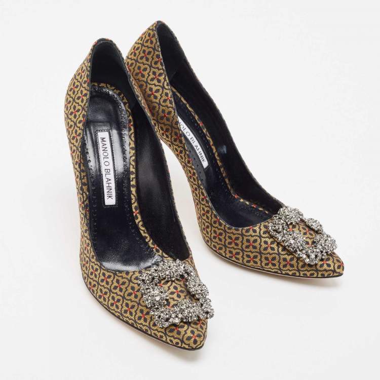 Pre Owned Manolo Blahnik Gold Fabric Hangisi Pointed Pumps Size 38