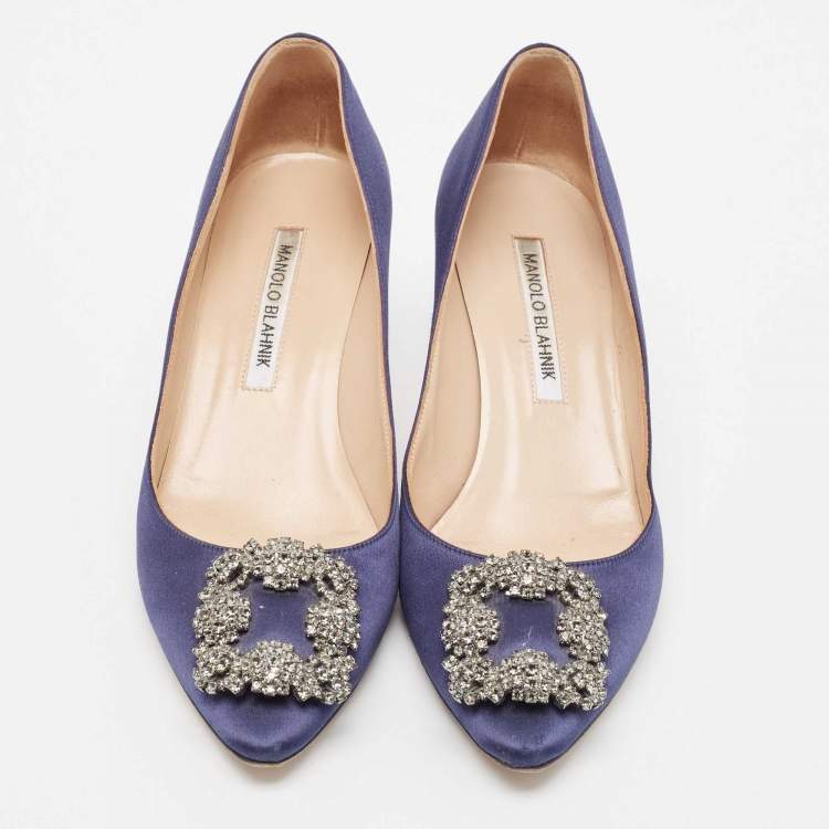 Pre Owned Manolo Blahnik Navy Blue Satin Hangisi Pumps Size 37.5