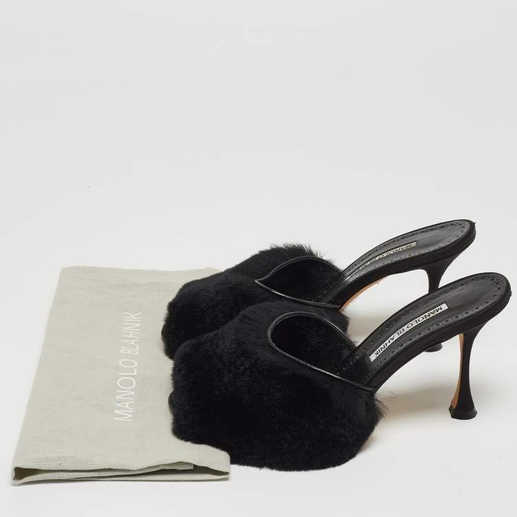 Pre Owned Manolo Blahnik Black Fur Slide Sandals Size 36.5