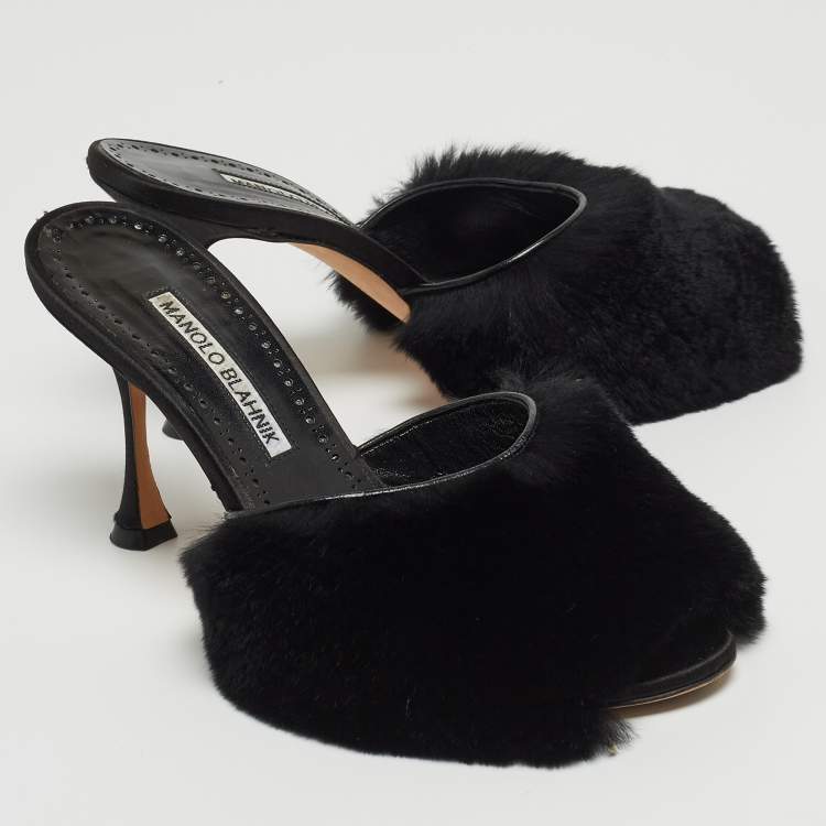Pre Owned Manolo Blahnik Black Fur Slide Sandals Size 36.5