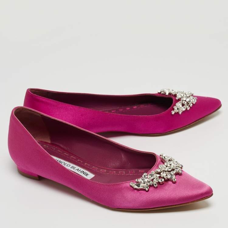 مملوكة مسبقًا Manolo Blahnik Fuchsia Satin Crystal Embellished Ballet Flats Size 36