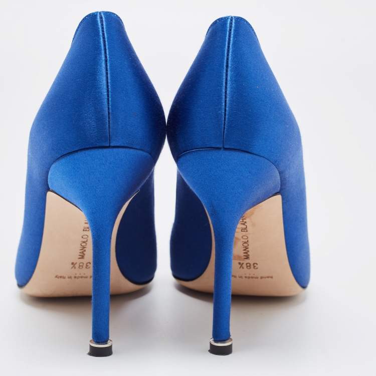 Pre Owned Manolo Blahnik Blue Satin Hangisi Crystal Embellished Pointed Toe Pumps Size 38.5