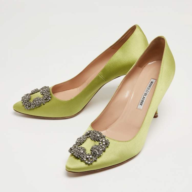 Pre Owned Manolo Blahnik Green Satin Hangisi Pumps Size 39