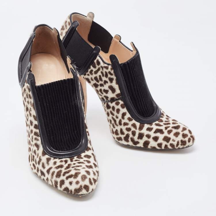 Pre Owned Manolo Blahnik Tricolor Animal Print Calf Hair and Leather Ankle Booties Size 37.5