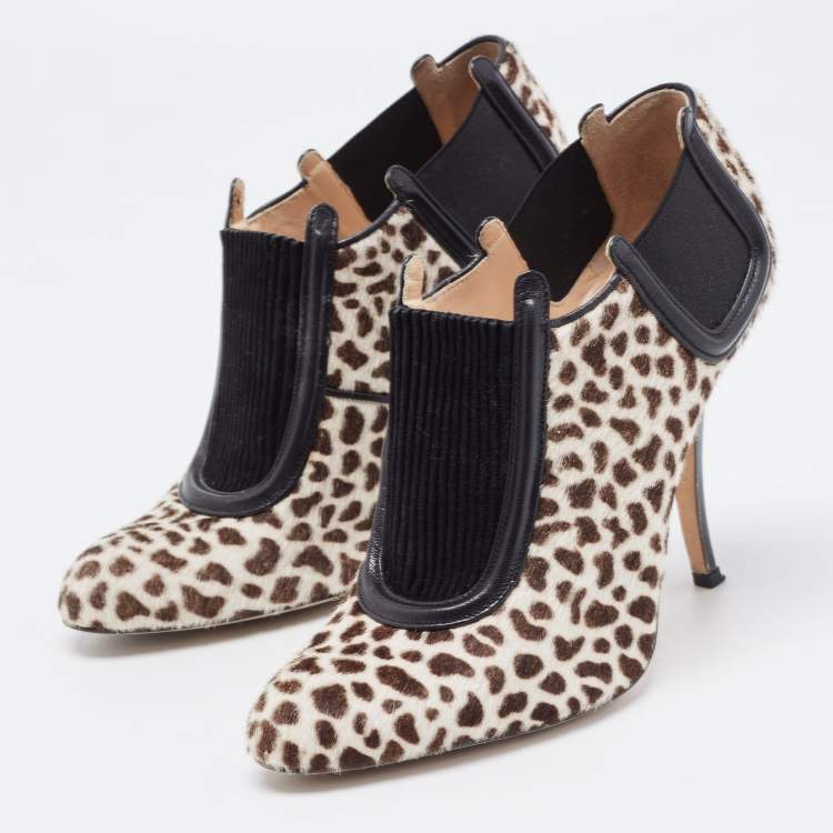 Pre Owned Manolo Blahnik Tricolor Animal Print Calf Hair and Leather Ankle Booties Size 37.5