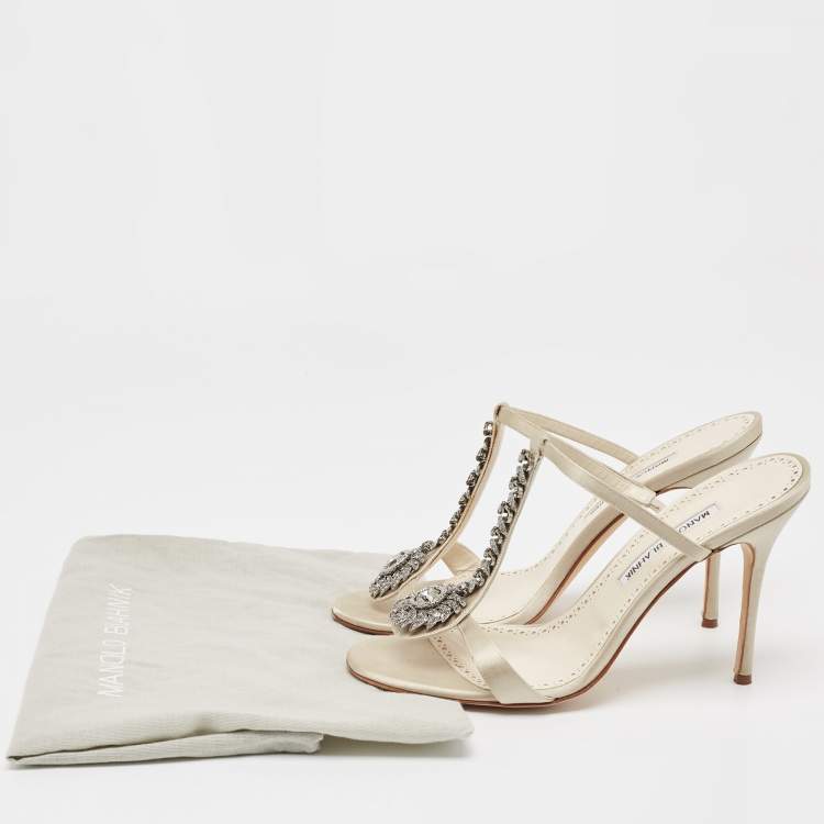 Pre Owned Manolo Blahnik Cream/Off-White Satin and Leather Eridania Sandals Size 39