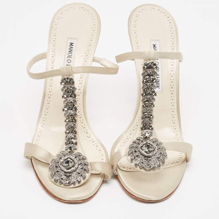 Pre Owned Manolo Blahnik Cream/Off-White Satin and Leather Eridania Sandals Size 39