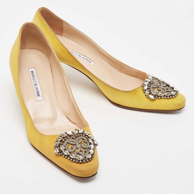 Pre Owned Manolo Blahnik Yellow Fabric Okkato Pumps Size 36.5