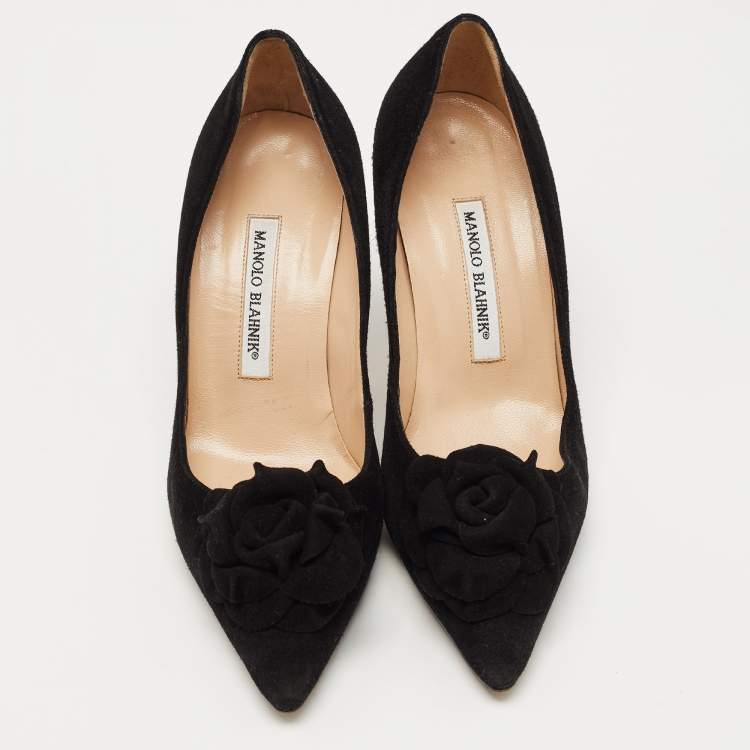 Pre Owned Manolo Blahnik Black Suede Flower Applique Pointed Toe Pumps Size 37.5