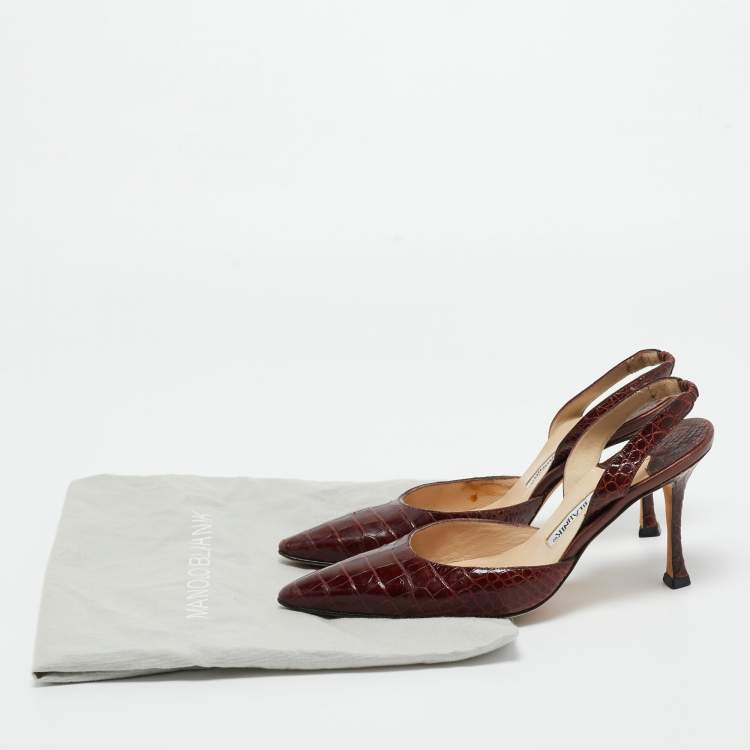 Pre Owned Manolo Blahnik Brown Croc Embossed Leather Slingback Pumps Size 35.5