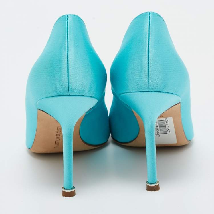 Pre Owned Manolo Blahnik Blue Satin Hangisi Pumps Size 38.5
