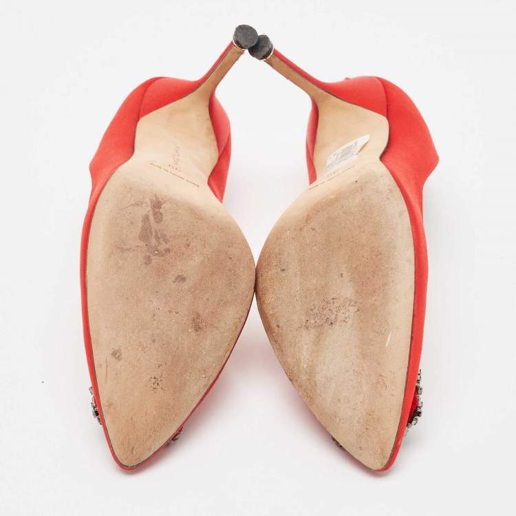 Pre Owned Manolo Blahnik Red Satin Hangisi Pumps Size 39