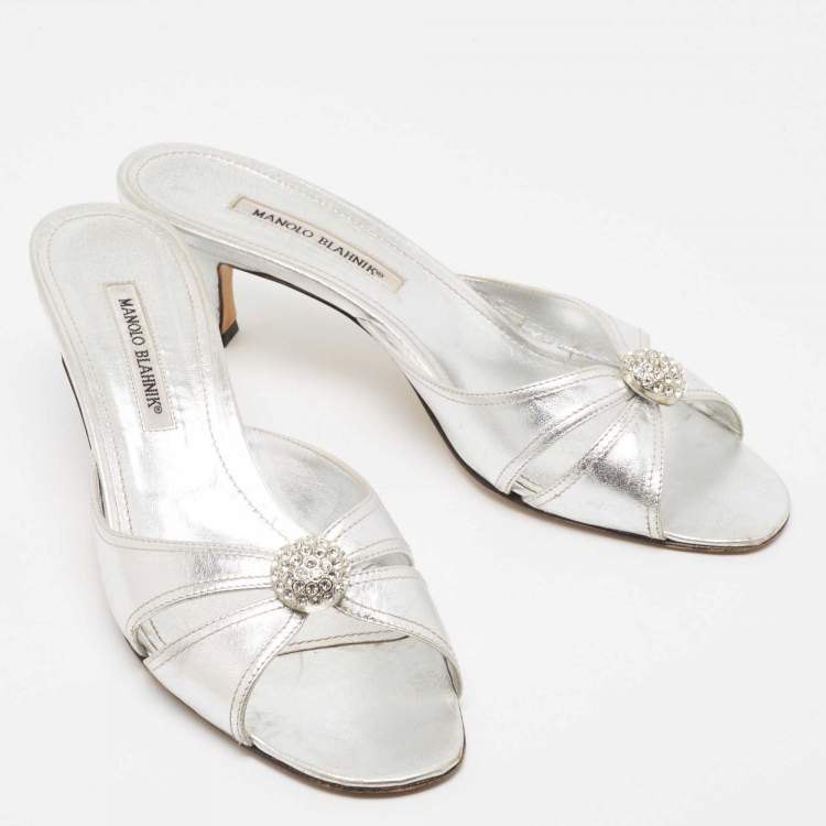 Pre Owned Manolo Blahnik Metallic Silver Leather Crystal Embellished Slide Sandals Size 42