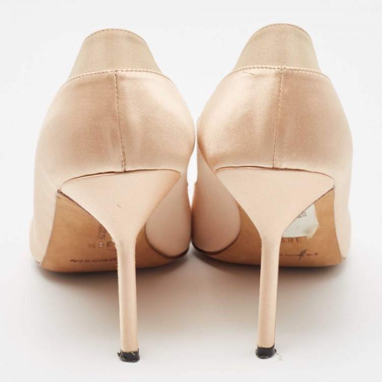 Pre Owned Manolo Blahnik Beige Satin Pointed Toe Pumps Size 38.5