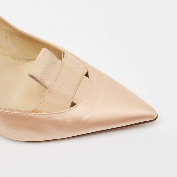 Pre Owned Manolo Blahnik Beige Satin Pointed Toe Pumps Size 38.5