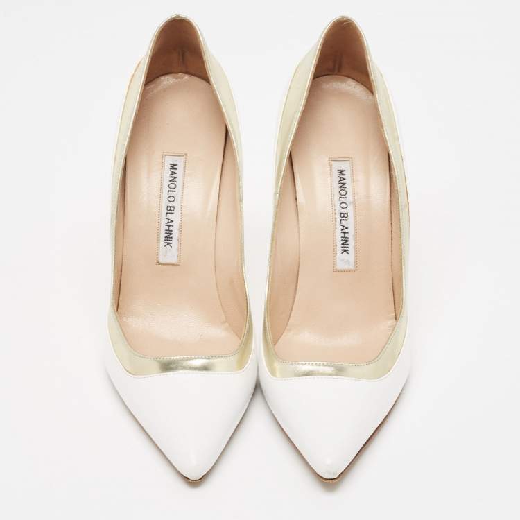 Pre Owned Manolo Blahnik White/Gold Leather Pointed Toe Pumps Size 40