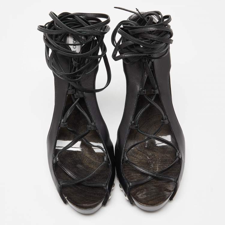 مملوكة مسبقًا Manolo Blahnik Black Leather Ankle Wrap Sandals Size 41