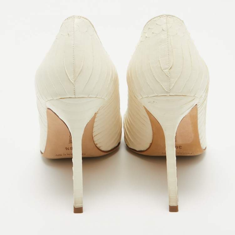 Pre Owned Manolo Blahnik Off White Python Pointed Toe Pumps Size 36.5