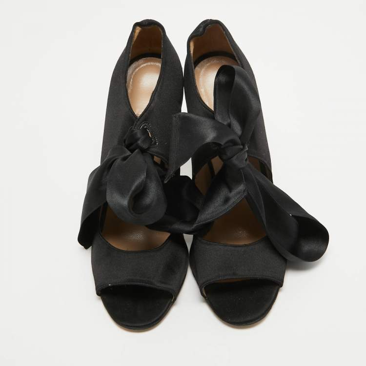 Pre Owned Manolo Blahnik Black Satin Bow Tie Sandals Size 40