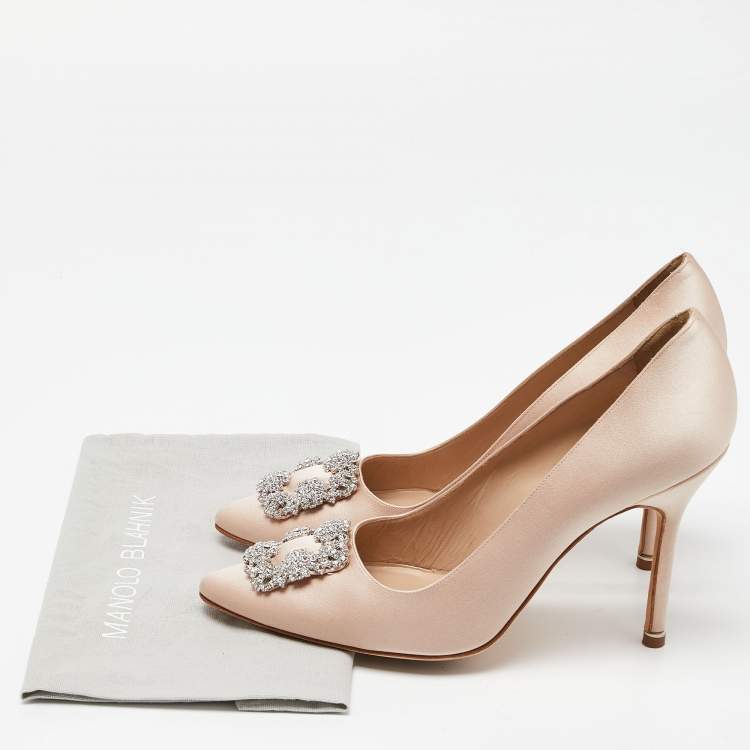 Pre Owned Manolo Blahnik Light Pink Satin Hangisi Crystal Embellished Pointed Toe Pumps Size 40.5 
