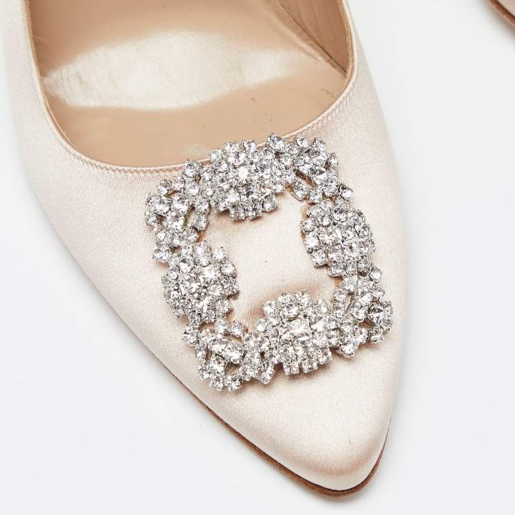 Pre Owned Manolo Blahnik Light Pink Satin Hangisi Crystal Embellished Pointed Toe Pumps Size 40.5 