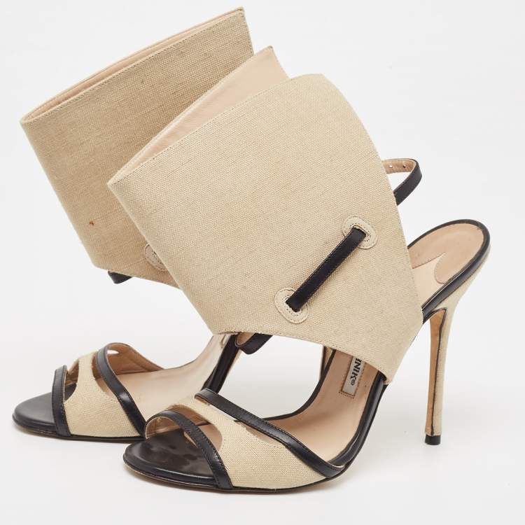 مملوكة مسبقًا Manolo Blahnik Beige/Black Canvas and Leather Ankle Strap Sandals Size 37.5