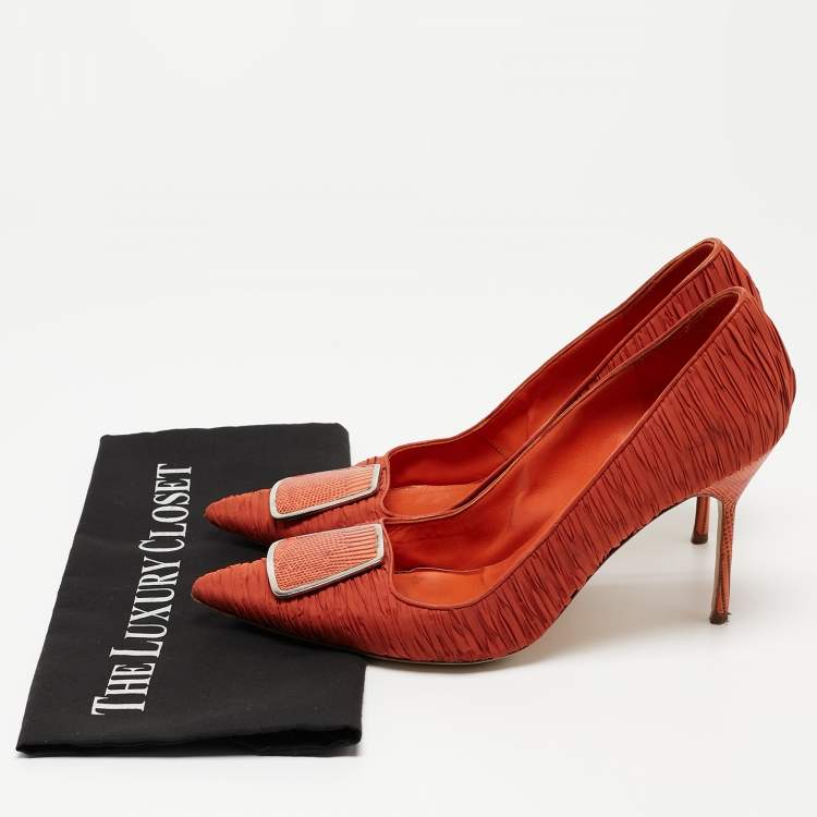 Pre Owned Manolo Blahnik Orange Pleated Satin Pointed Toe Pumps Size 40.5