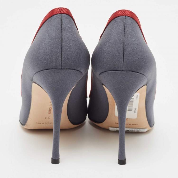 مملوكة مسبقًا Manolo Blahnik Grey Satin and Canvas Gotrian Pumps Size 39