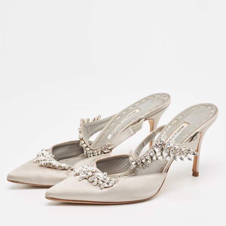 Pre Owned Manolo Blahnik Grey Satin Lurum Sandals Size 40.5