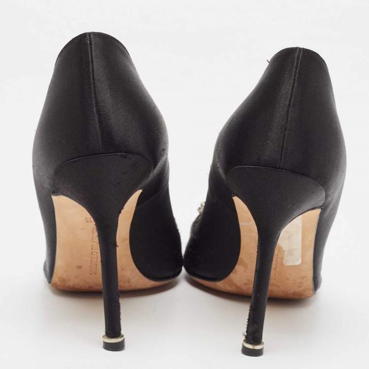 Pre Owned Manolo Blahnik Black Satin Hangisi Pumps Size 38.5