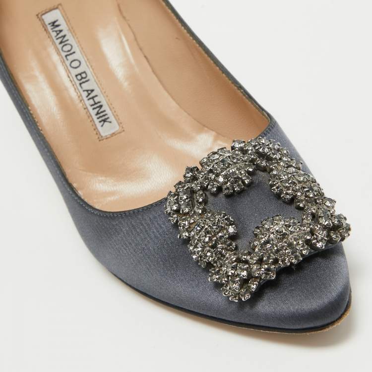 Pre Owned Manolo Blahnik Blue Satin Hangisi Pumps Size 37