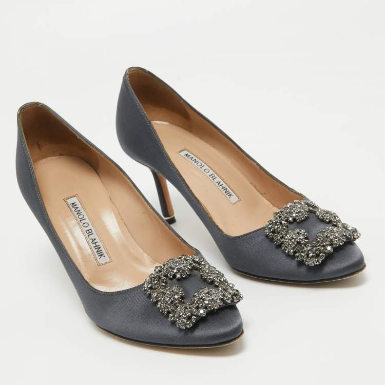 Pre Owned Manolo Blahnik Blue Satin Hangisi Pumps Size 37