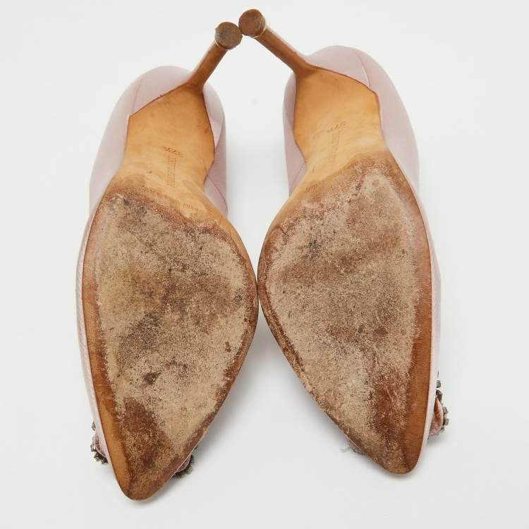 Pre Owned Manolo Blahnik Light Purple Satin Hangisi Pumps Size 37.5