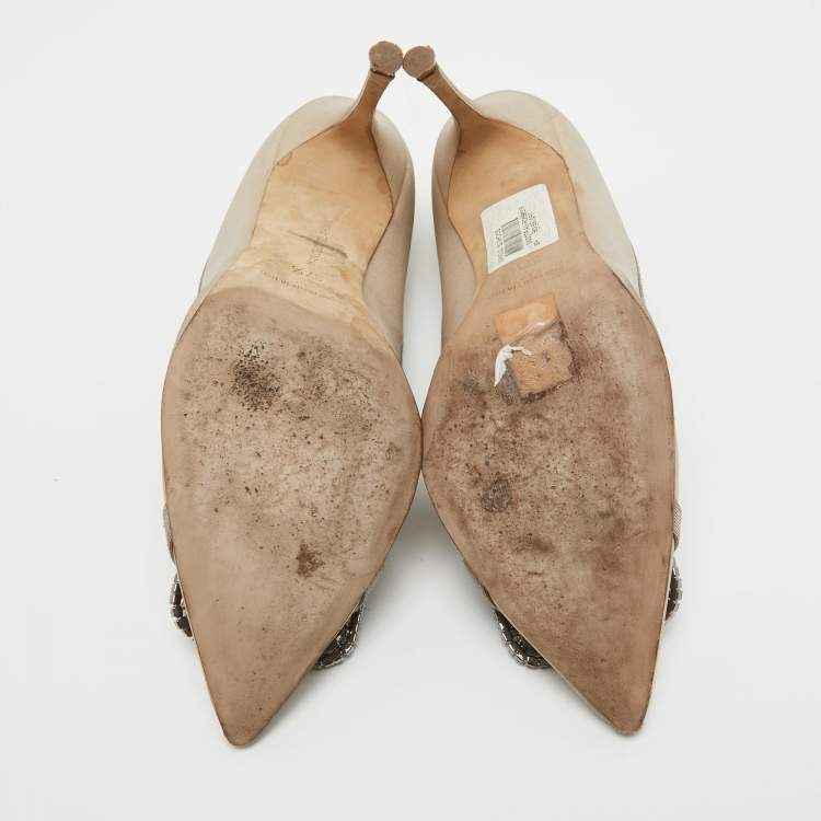 Pre Owned Manolo Blahnik Cream Fabric and Canvas Hangisi Pumps Size 37.5