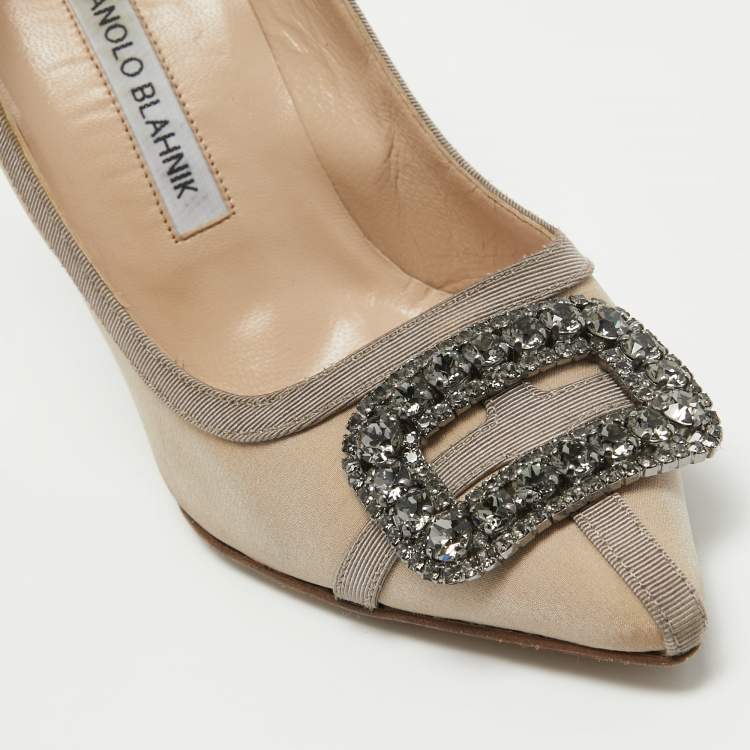 Pre Owned Manolo Blahnik Cream Fabric and Canvas Hangisi Pumps Size 37.5